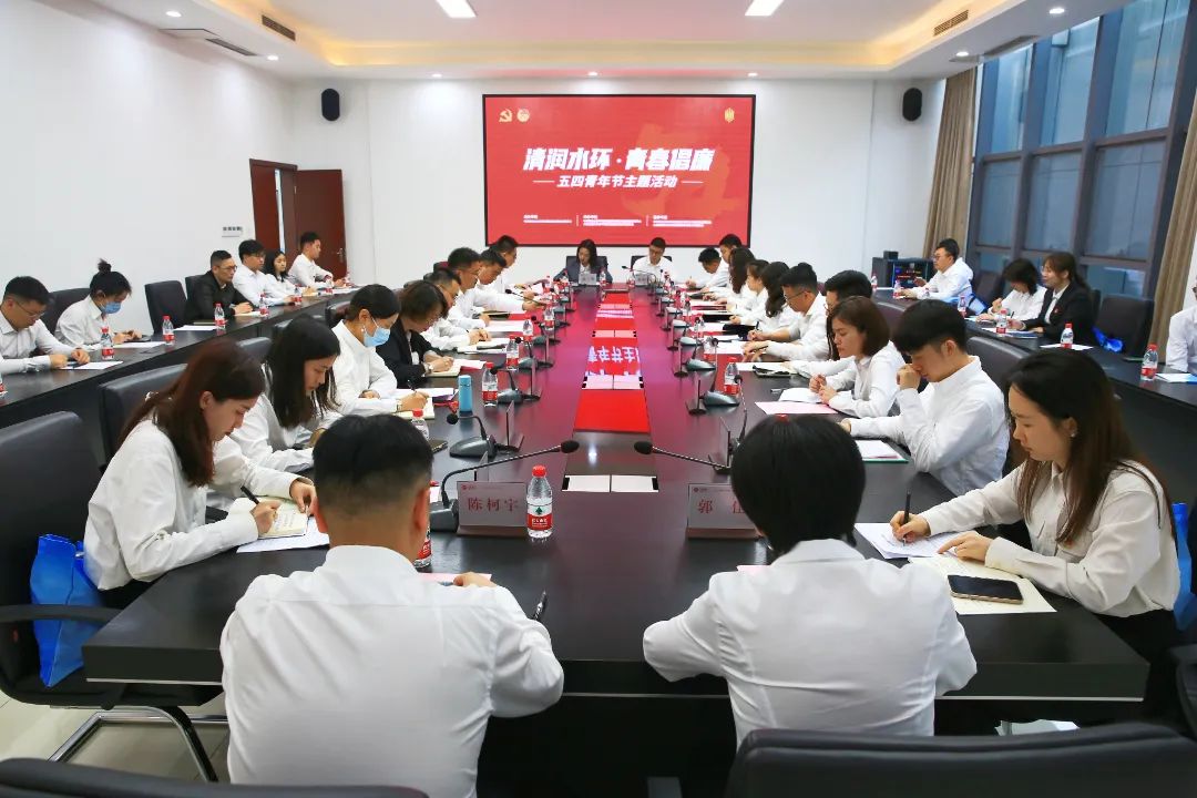 运动现场.jpg